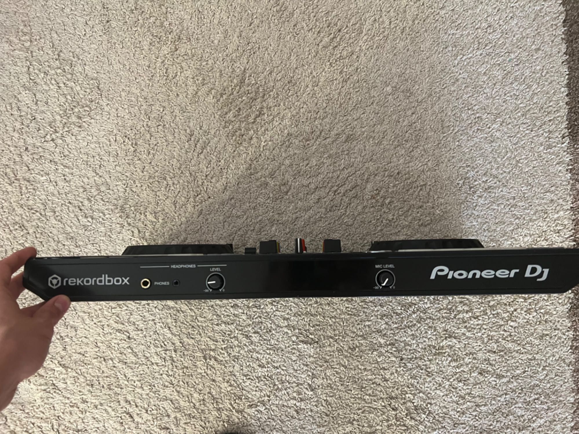 Pioneer DDJ RR конзола за Rekordbox