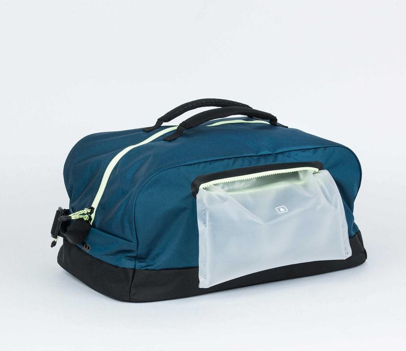 Спортна чанта и халат за плуване Декатлон