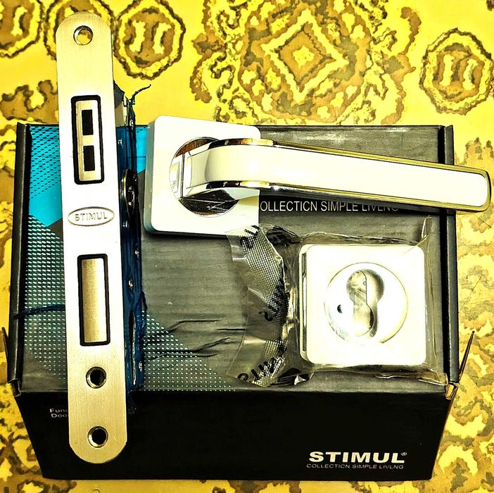 Продаётся Дверь межкомнатная модель Белая Корона 1шт Новая