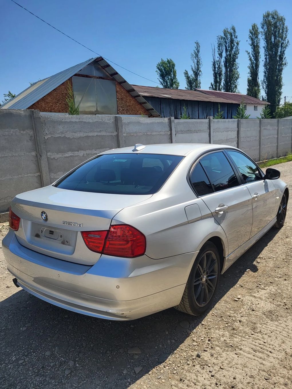 Dezmembram/Piese BMW E90 LCI 2.0 D 177 CP