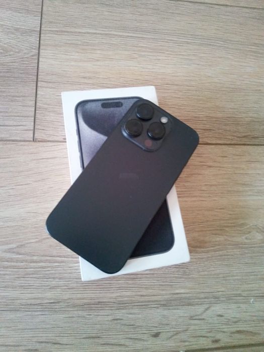 Iphone 15 pro в идеальном состояний