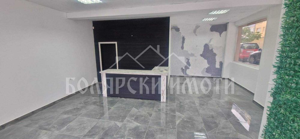 Търговско помещение между две улици близо до Лидл в Кв. Колю Фичето