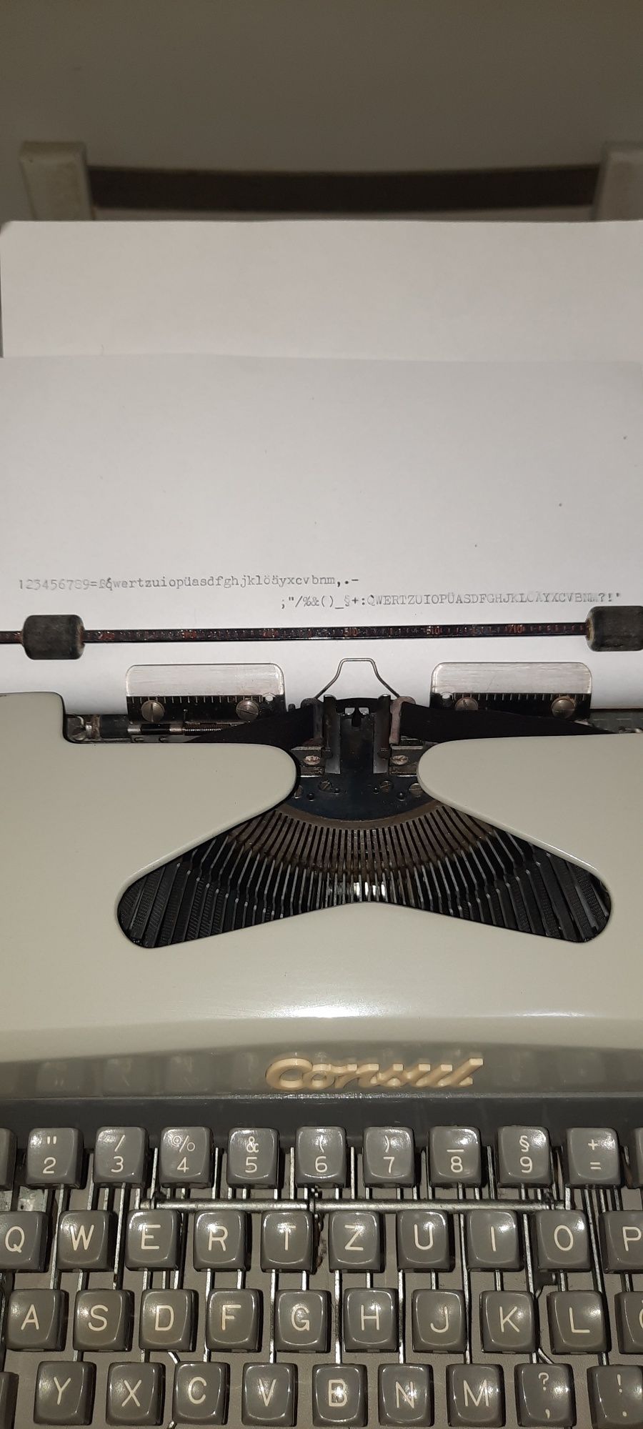 Mașină de scris Consul 225 impecabilă
