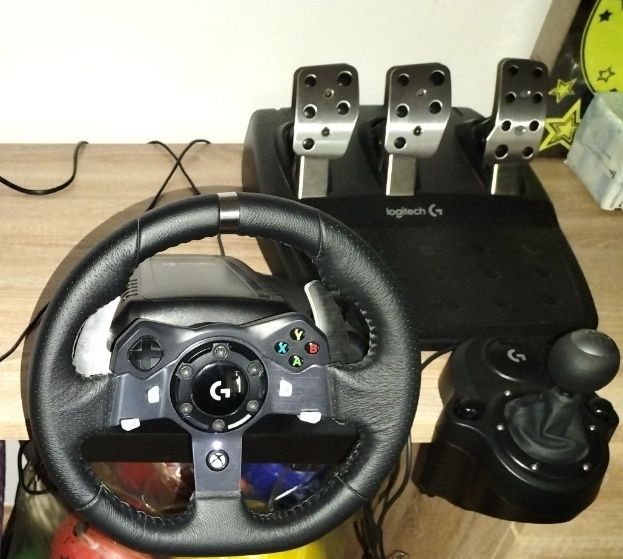 Volan cu schimbator si pedale