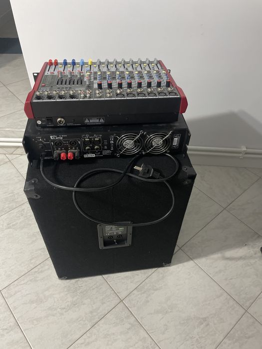 Vând Bass Amplificator , mixer