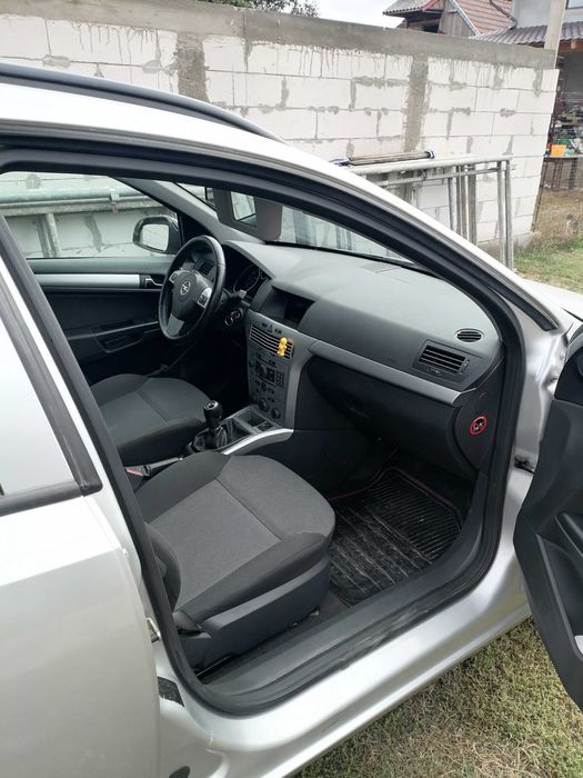 Opel  Astra h 1.7