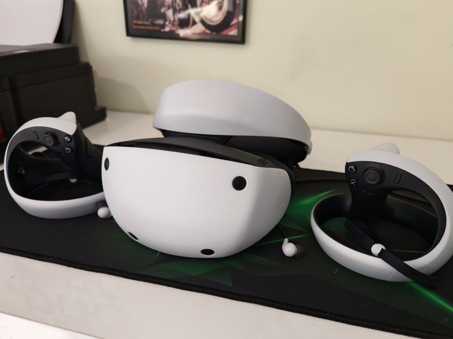 Sony PlayStation VR2  в гаранция Шлем в идеално състояние