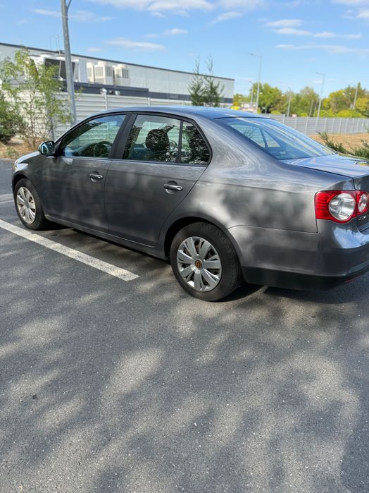 Volkswagen Jetta 2008 1.6 benzina si GPL