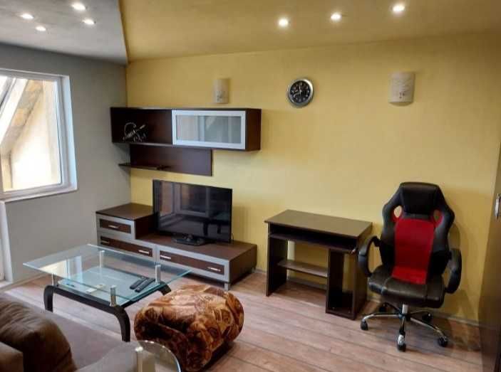 Дава се под наем Двустаен апартамент в София, Център - 50 кв.м за 700 € - Снимка #2