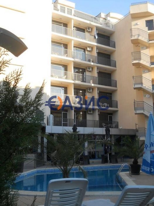 Продава се Едностаен апартамент в к.к. Слънчев бряг - 50 кв.м за 1100 €/кв.м - Снимка #10