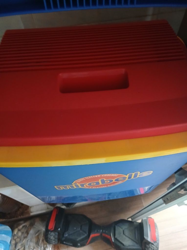 Хладилни чанти 12v и 220 v употреба и нови