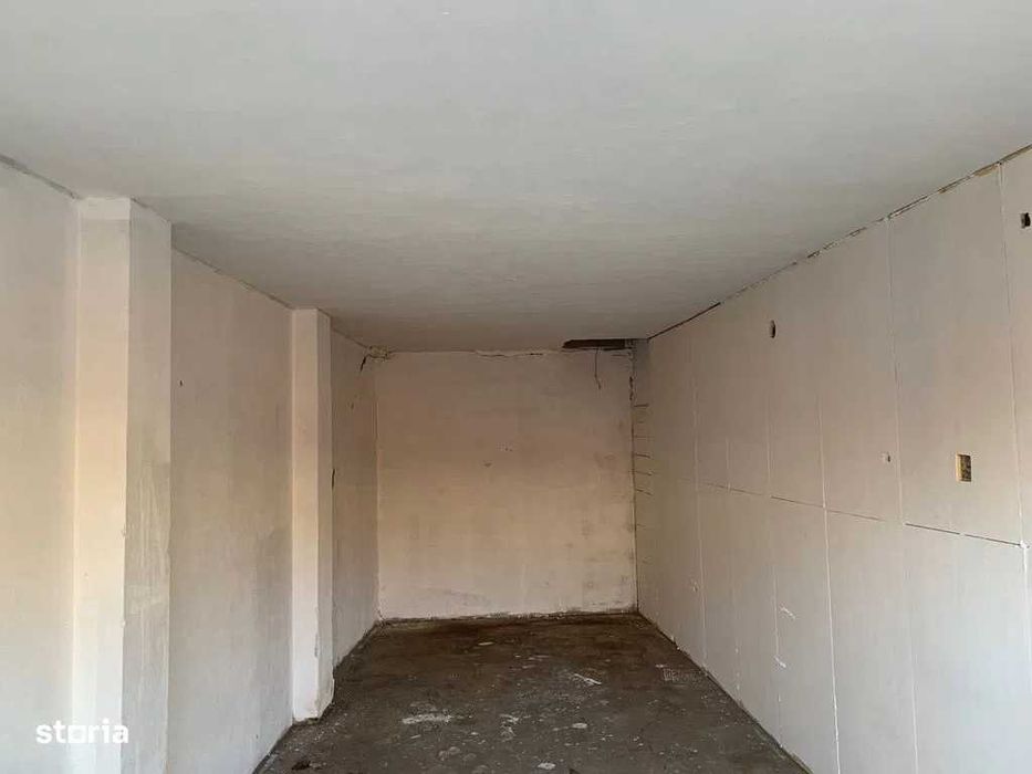 Proprietar inchiriez GARAJ/spatiu depozitare/teren Iuliu Maniu 171
