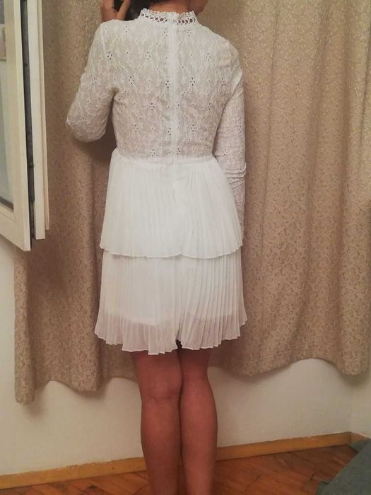 Бяла рокля размер L