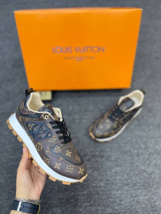 Adidași bărbați model nou