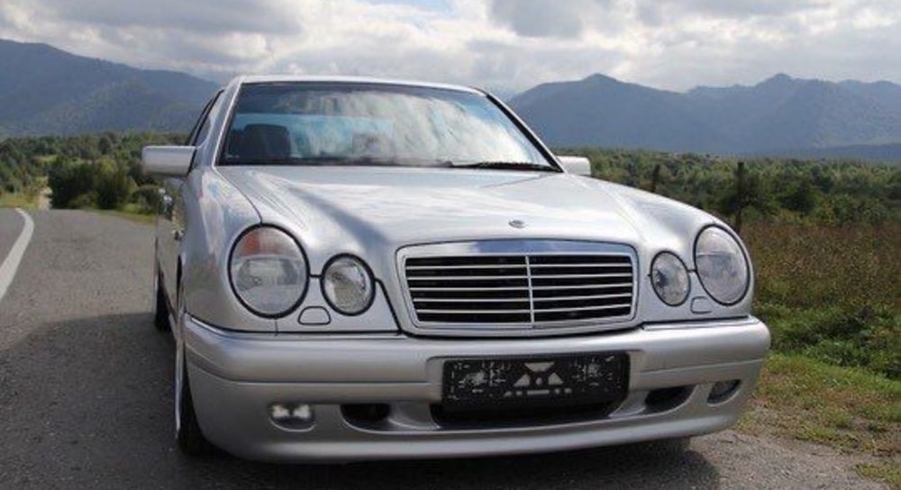 Бампер Мерседес w 210 до рестайлинг Carlsson