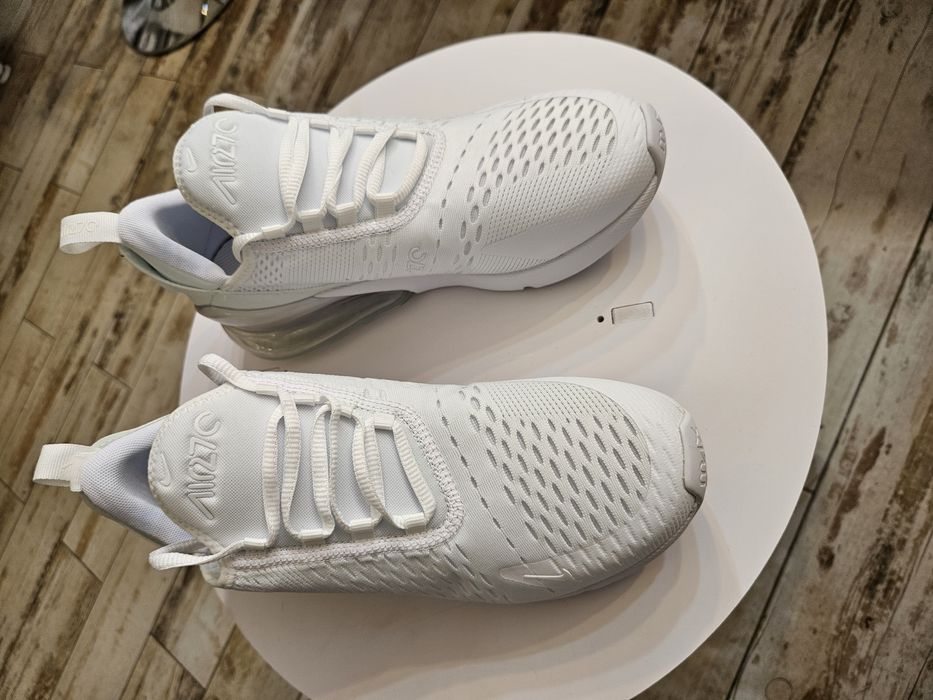 Nike Air Max 270 (noi, mărimea 39 și 40)