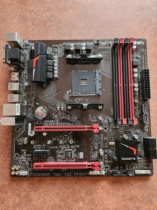 Placa de baza AM4 GIGABYTE GA-AB350M-Gaming 3