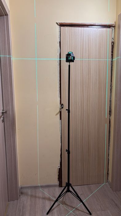 12 линии лазерен нивелир със зелени линии + статив + магнитна стойка