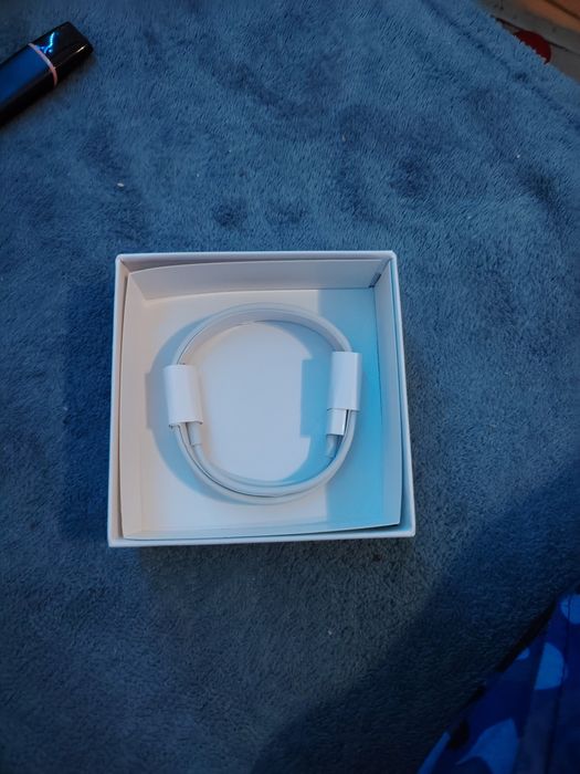 Vând căști urgent