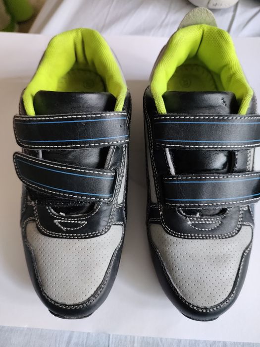 Adidasi copii  de la mărime 31-36