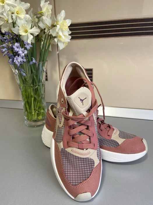 Adidasi Jordan Nike, mas 38,5 si 39