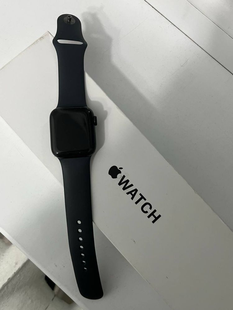 Смарт-часы Apple Watch SE 2 Gen (2022) 40 мм midnight