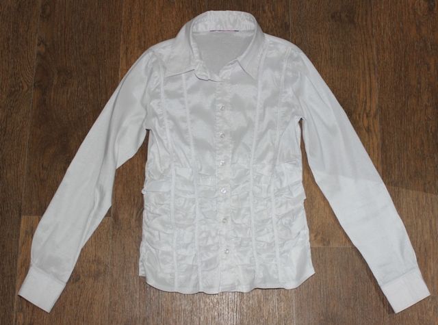 Продам белую блузку