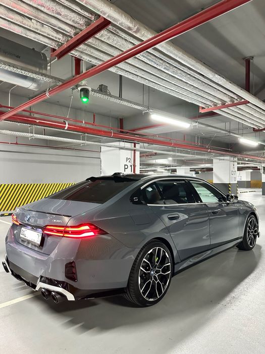 BMW i5 M35L 2024