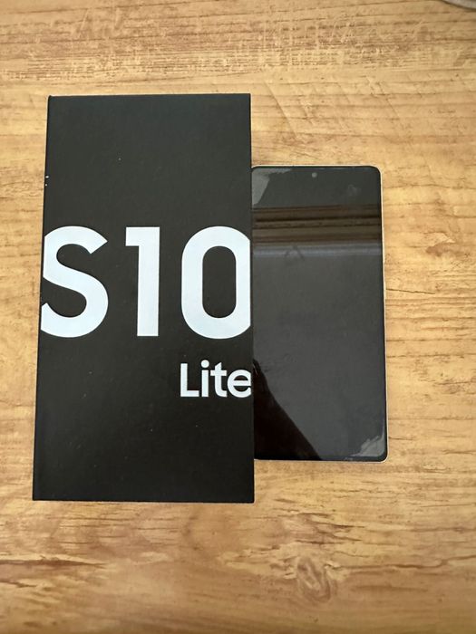 Продам Samsung S10Lite