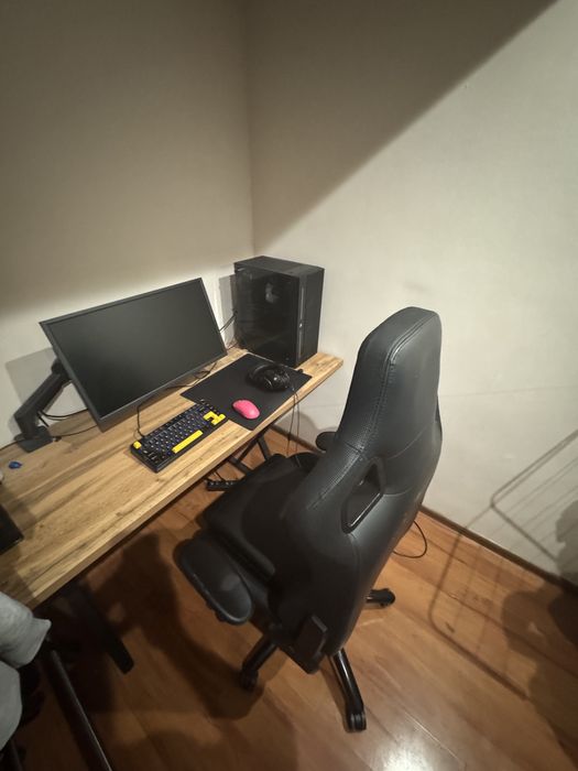 Компьютер с полным комплектом