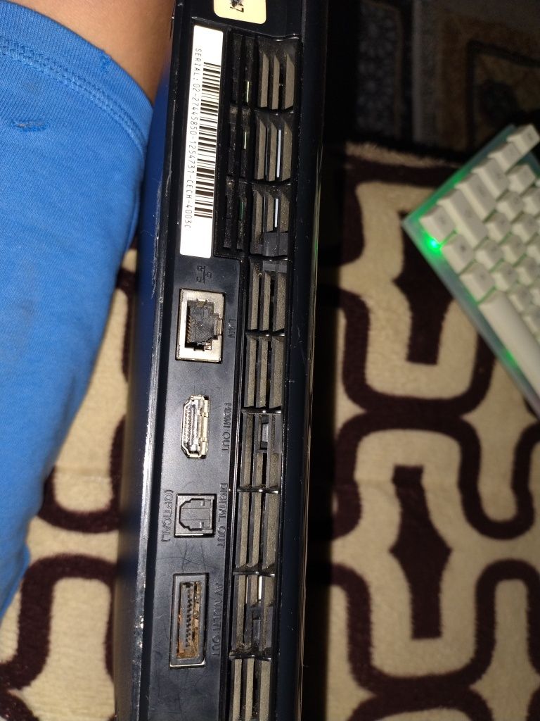 vând ps3 perfect funcțional