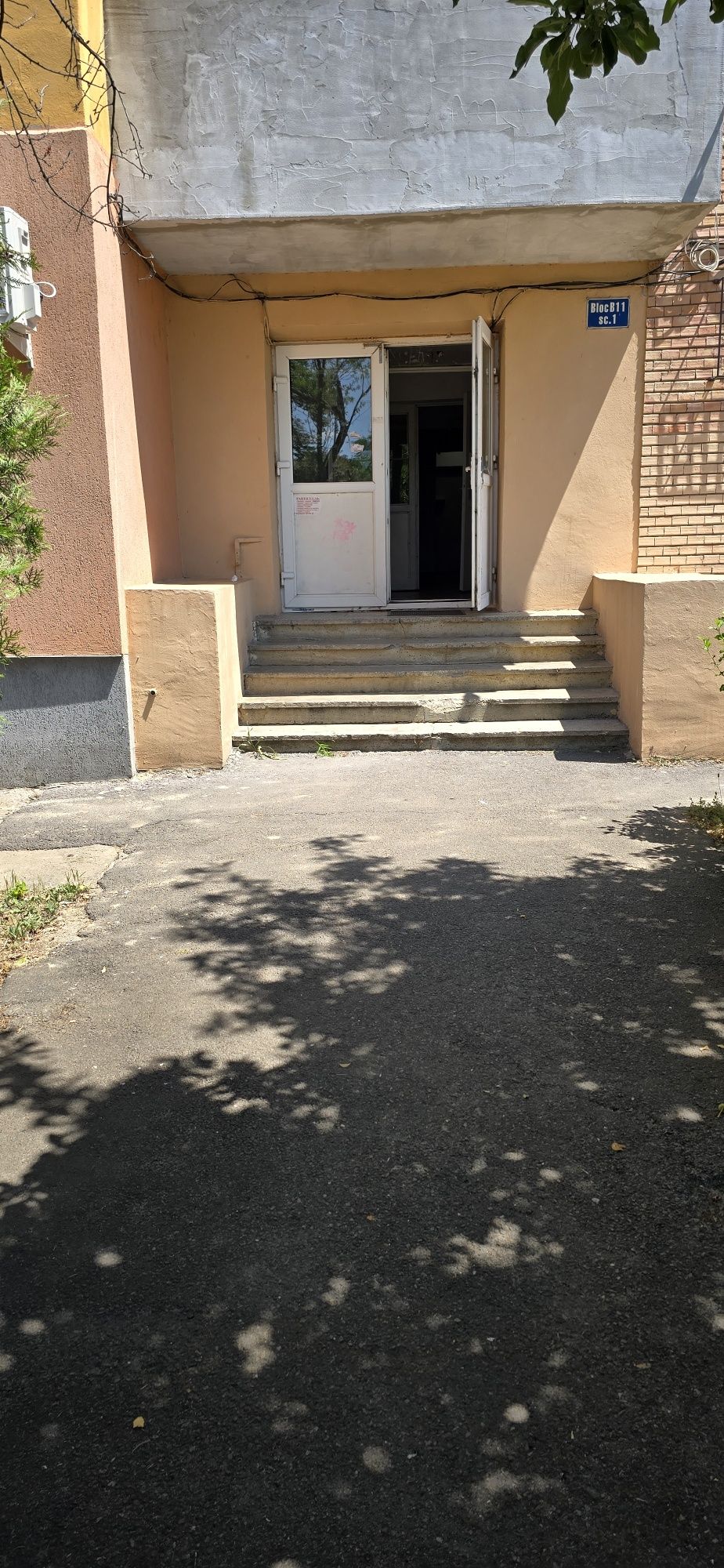 De vânzare garsoniera str. Cornisei
