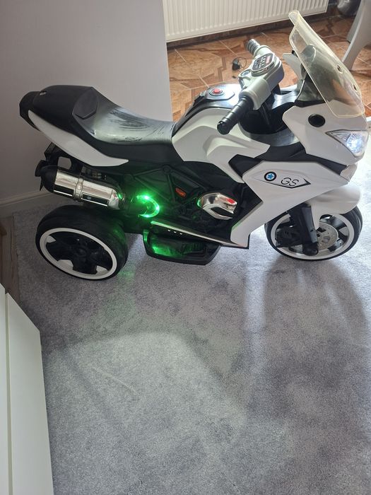 Moto electrică Cu radio usb muzică