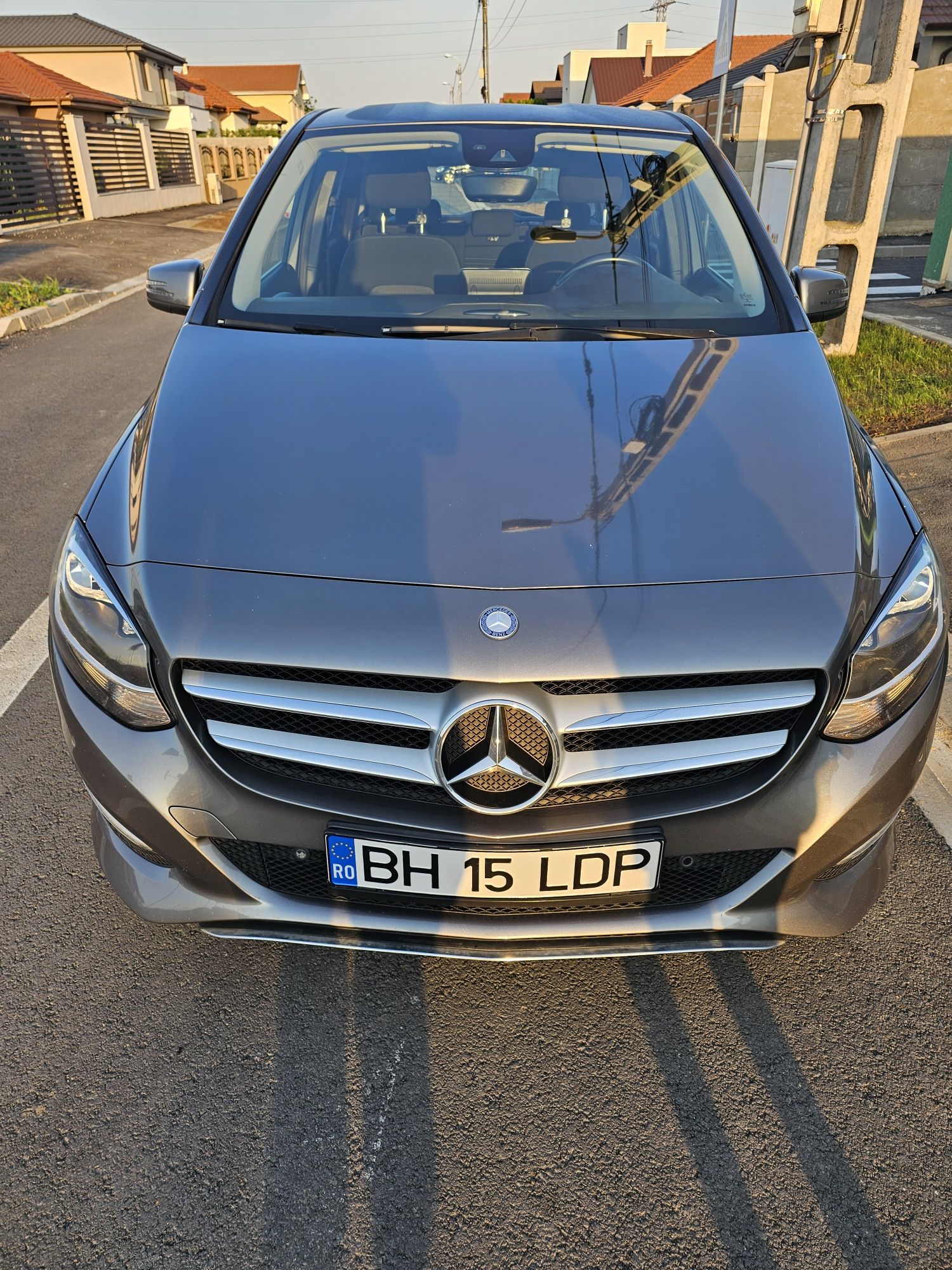Mercedes benz B 2015