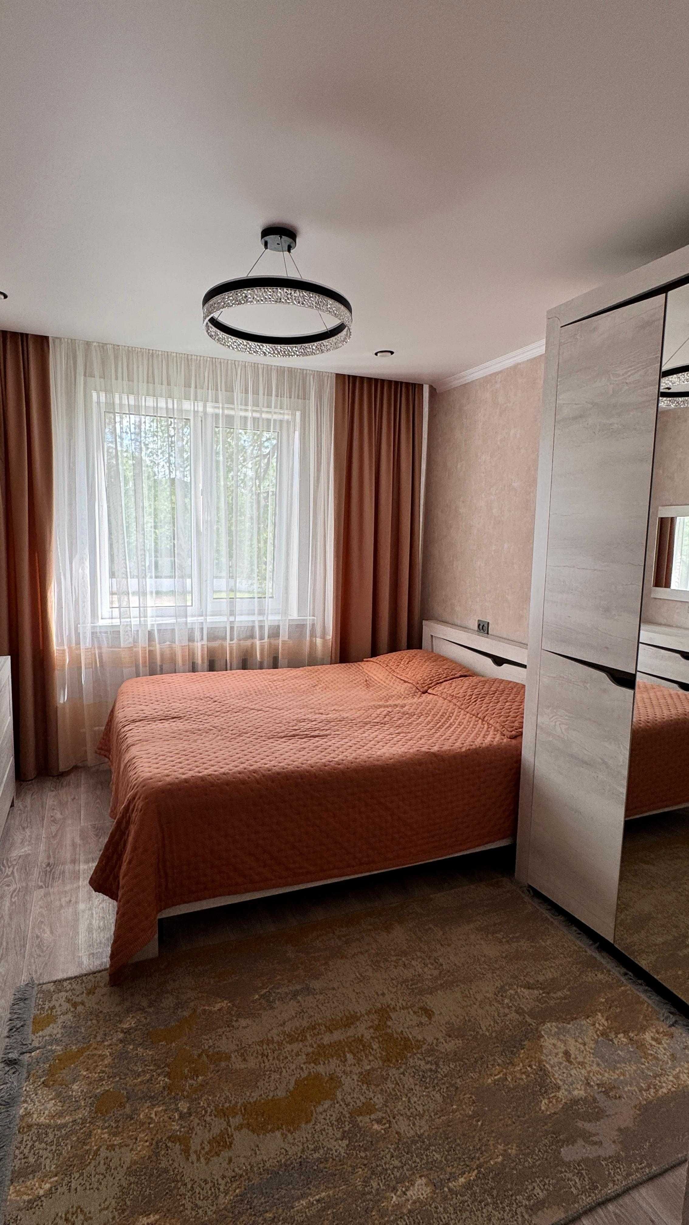 Продам 2 комнатную квартиру. район Дом Быта. Ленинградка