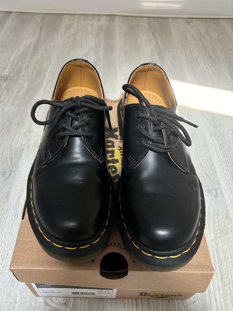 pantofi Dr. Martens marimea 38