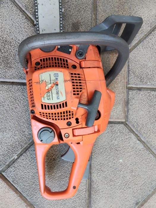 Drujba Husqvarna 135 in  stare excelenta