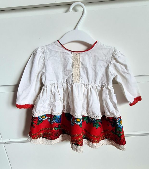 Rochita bebe botez/ocazie cu motive tradiționale