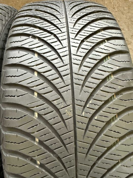 2x Anvelope All Season 215/55 R17 - GoodYear Vector 4 Season Gen.2 AO