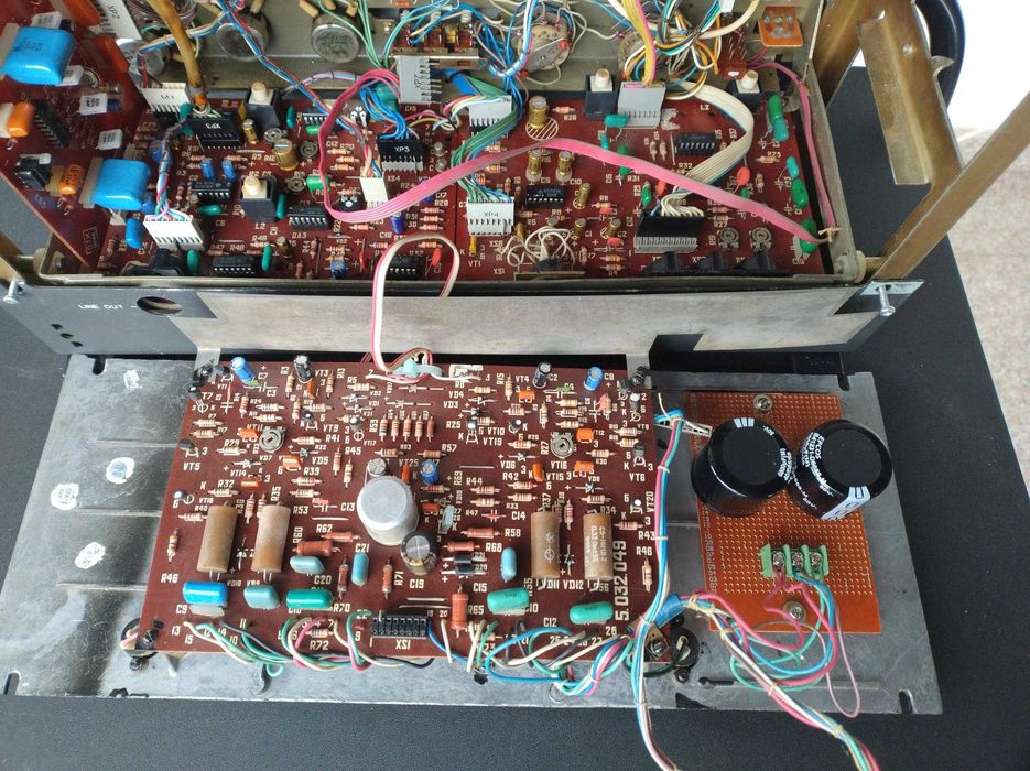 Magnetofon ROSTOV 105, s-a facut revizie capitala.