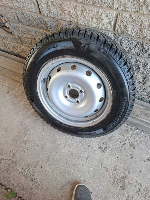 Шины с дисками зимние шипованые