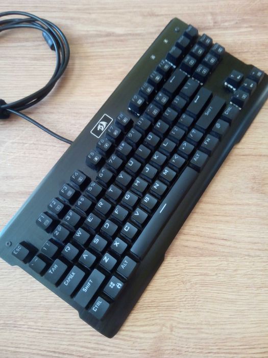 Tastatura gaming mecanica Redragon Visnu K561 RGB