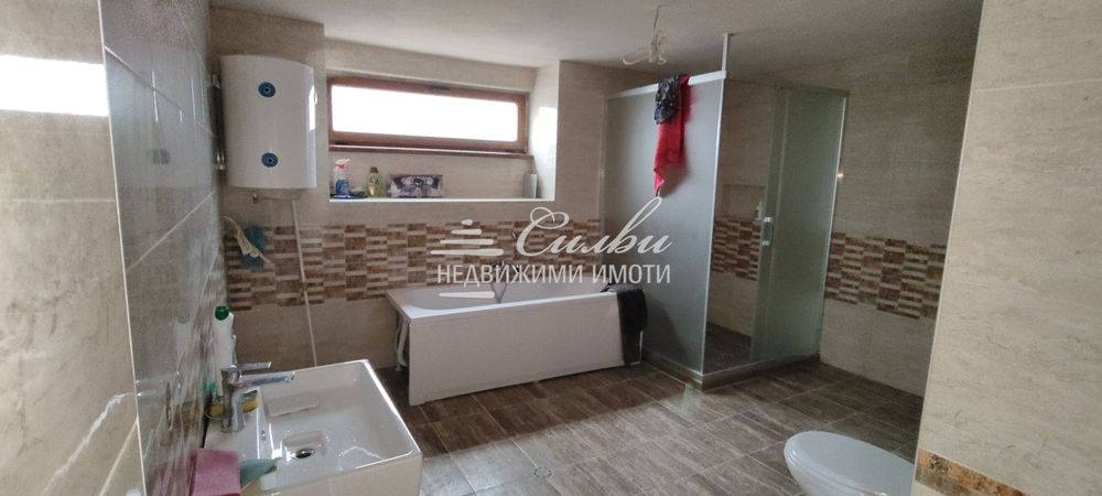 Двуетажна ТУХЛЕНА къща - с.Янково