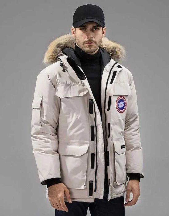 Пуховик CANADA GOOSE ESS Hooded Down Jacket