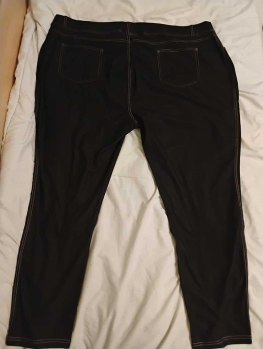 Нови макси дънки тип клин