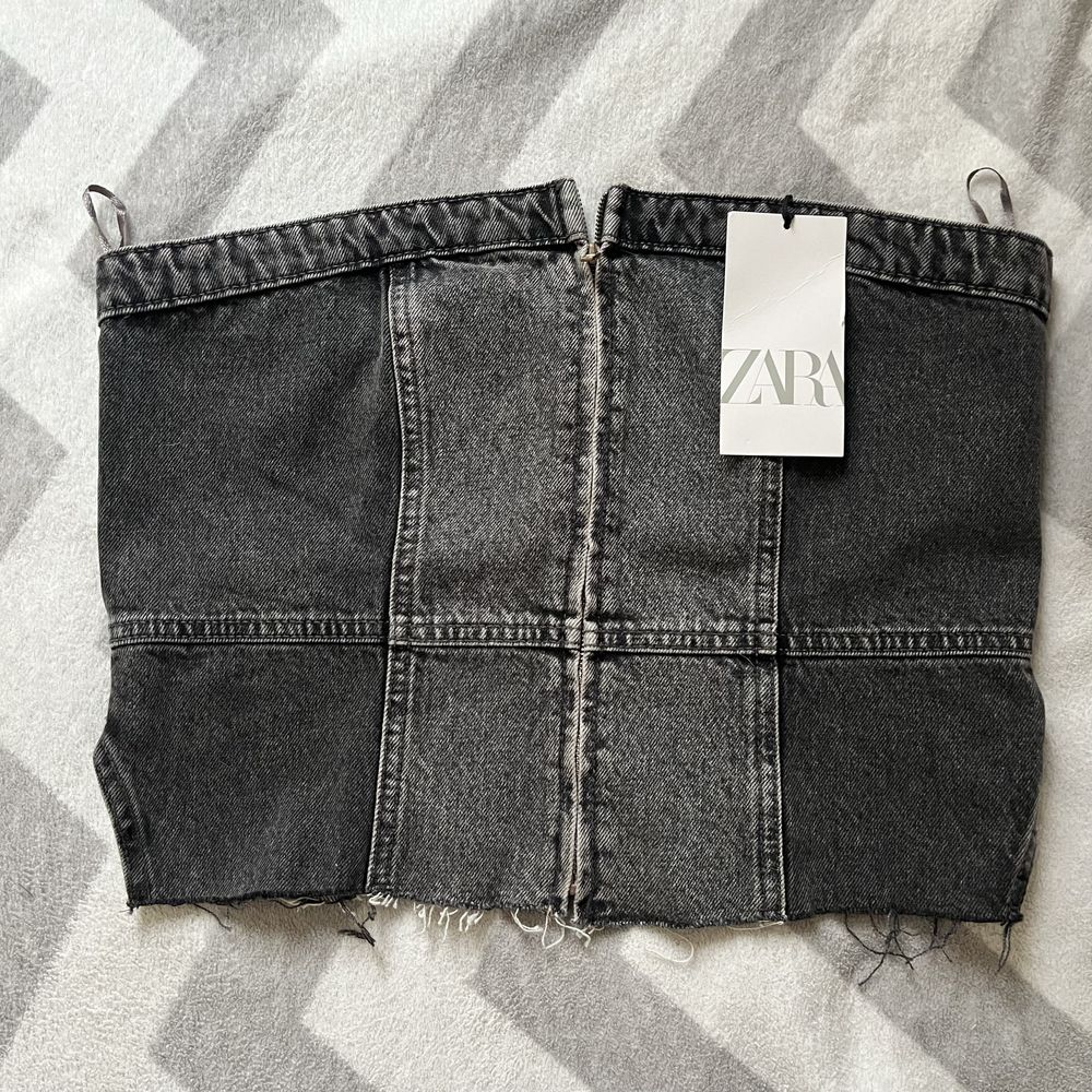 Тениски Zara, Guess, Calvin Klein, Tommy Jeans