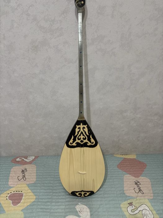 Продам  домбыра.