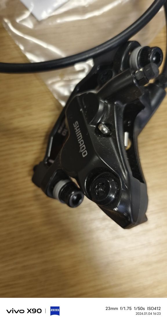 НОВИ Спирачки: Shimano DEORE BL-MT501/BR-MT500/BR-MT520 четирибутални