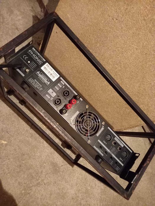 Усилвател PHONIC MAX 2500, 2 X750 ВАТА