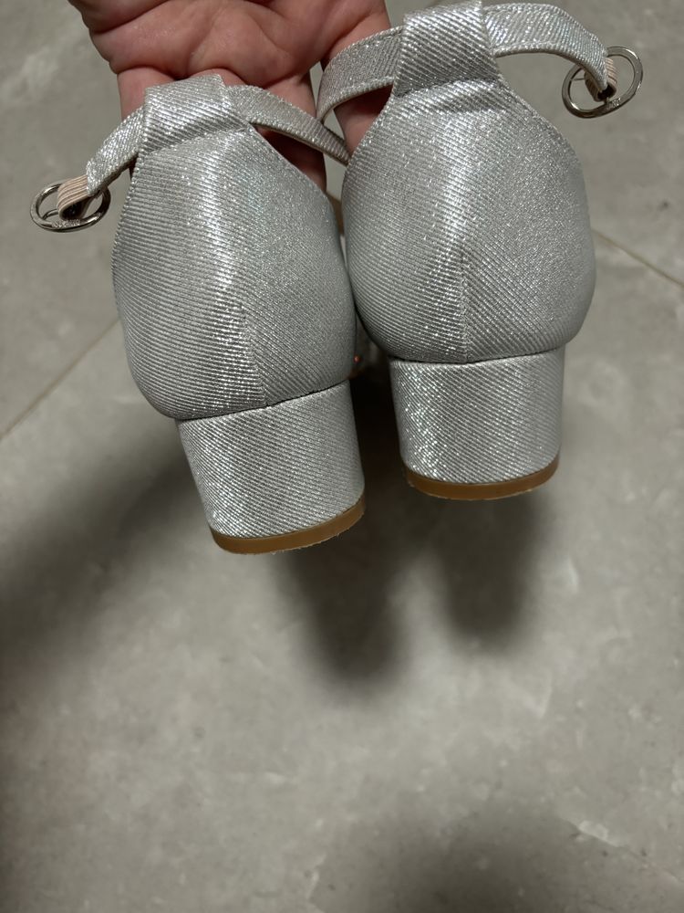 Sandale elegante, super comode